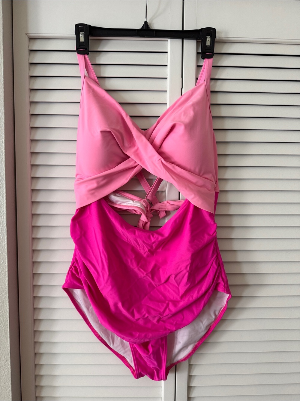 Eomenie Women's One Piece Swimsuit - Picture 5 of 6